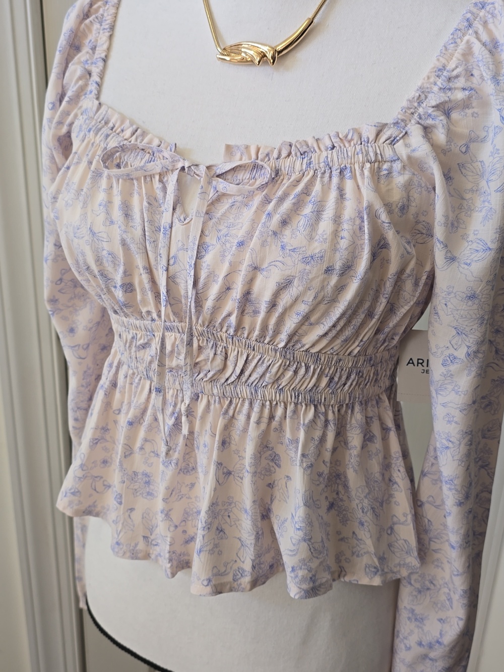 ARIZONA JEAN CO BRAND WOMEN'S JUNIOR SIZE LONG SLEEVES FLORAL TOP SIZE XS